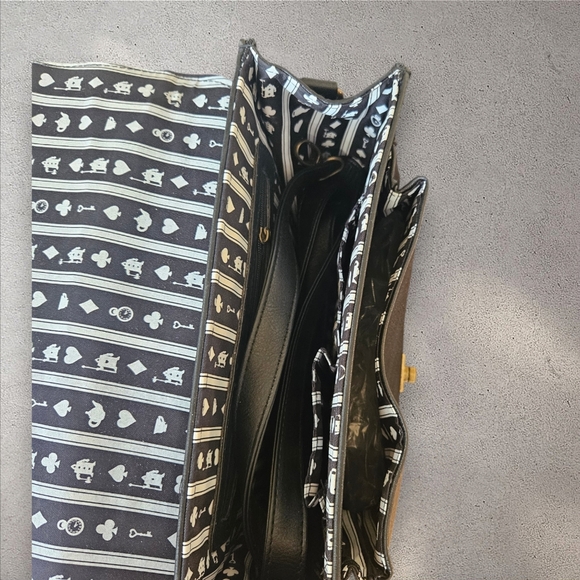 Alice in Wonderland Backpack Handbag - Picture 13 of 16